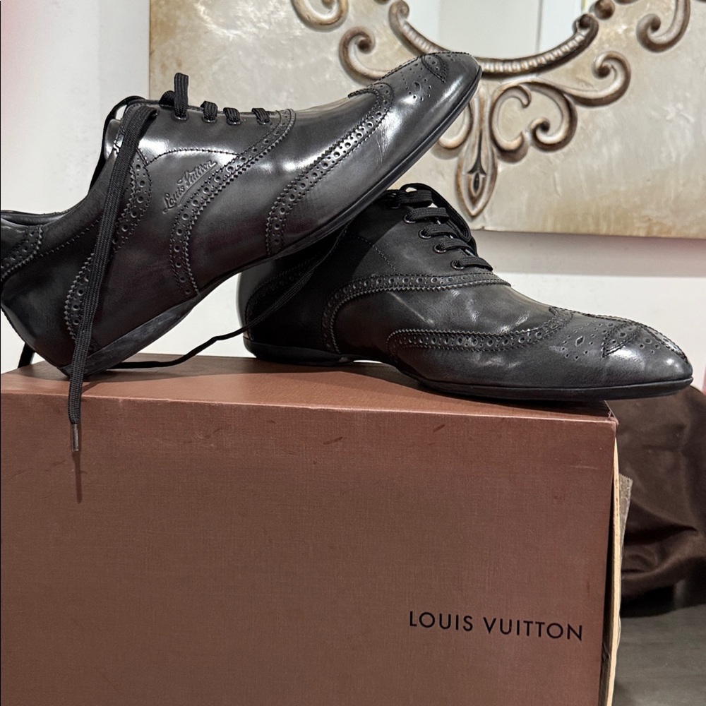 Louis Vuitton Dark Gray Leather Shoes